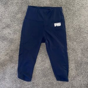 F45 cropped legging